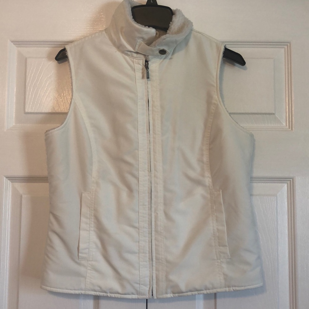 Sonoma women’s fleece vest small